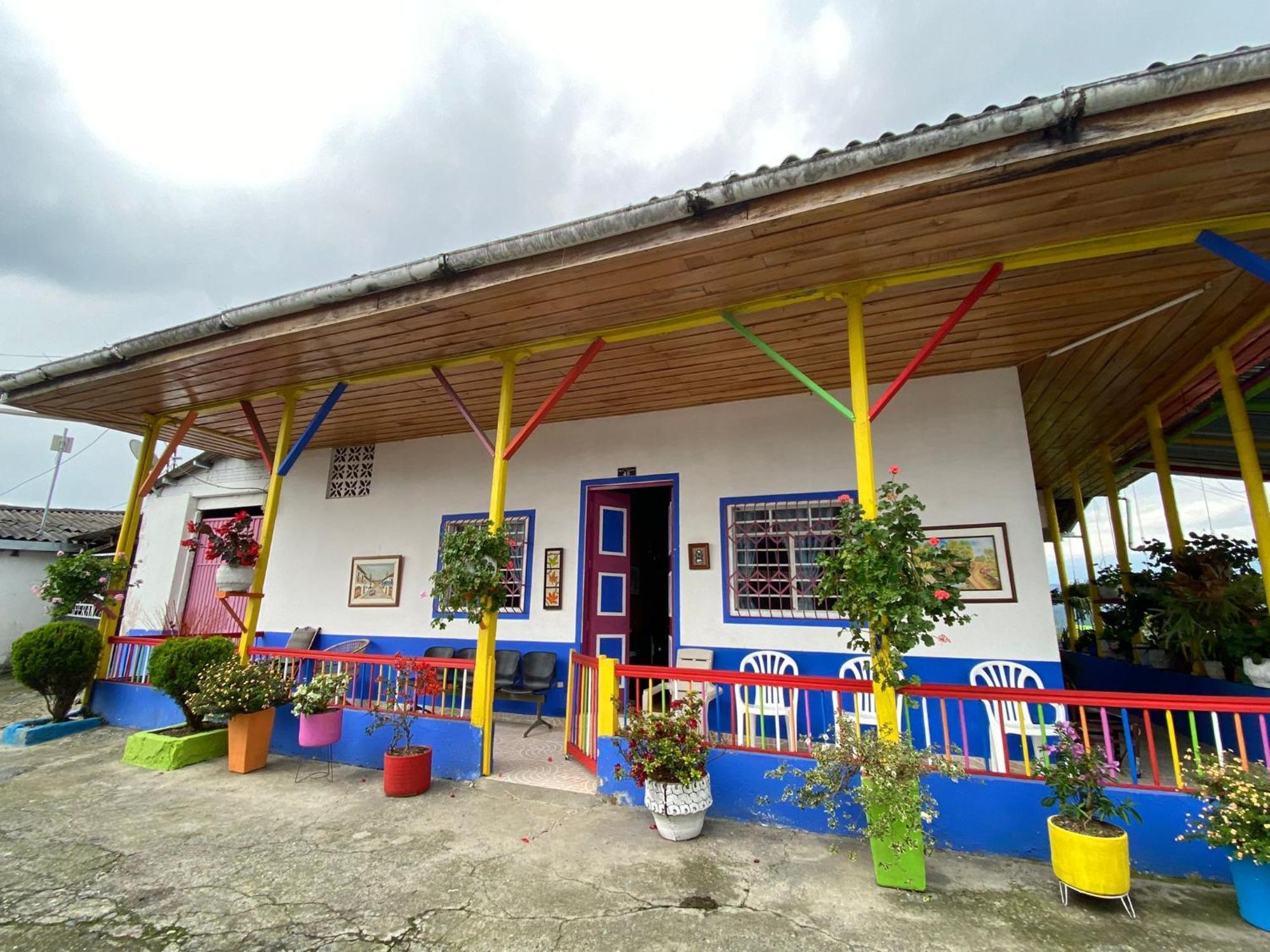 Hotel Glamping Orosierra à Chinchiná Extérieur photo